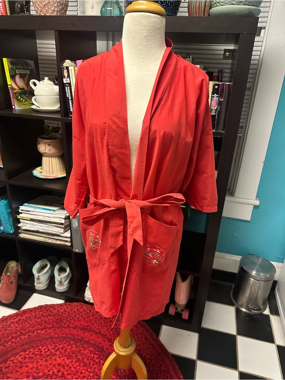 Vintage Embroidered Belted Robe/kimono